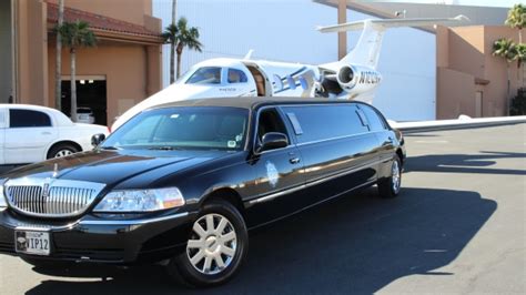 Limo service in las vegas airport  1